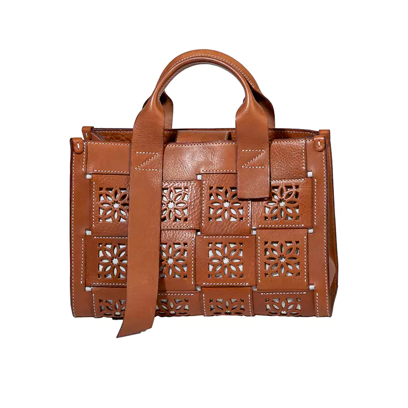 Cavae Leather Crossbody Bag